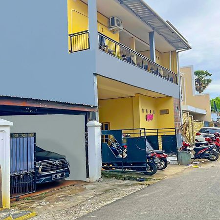Spot On 92547 Wisma Dg Tata Makassar Esterno foto