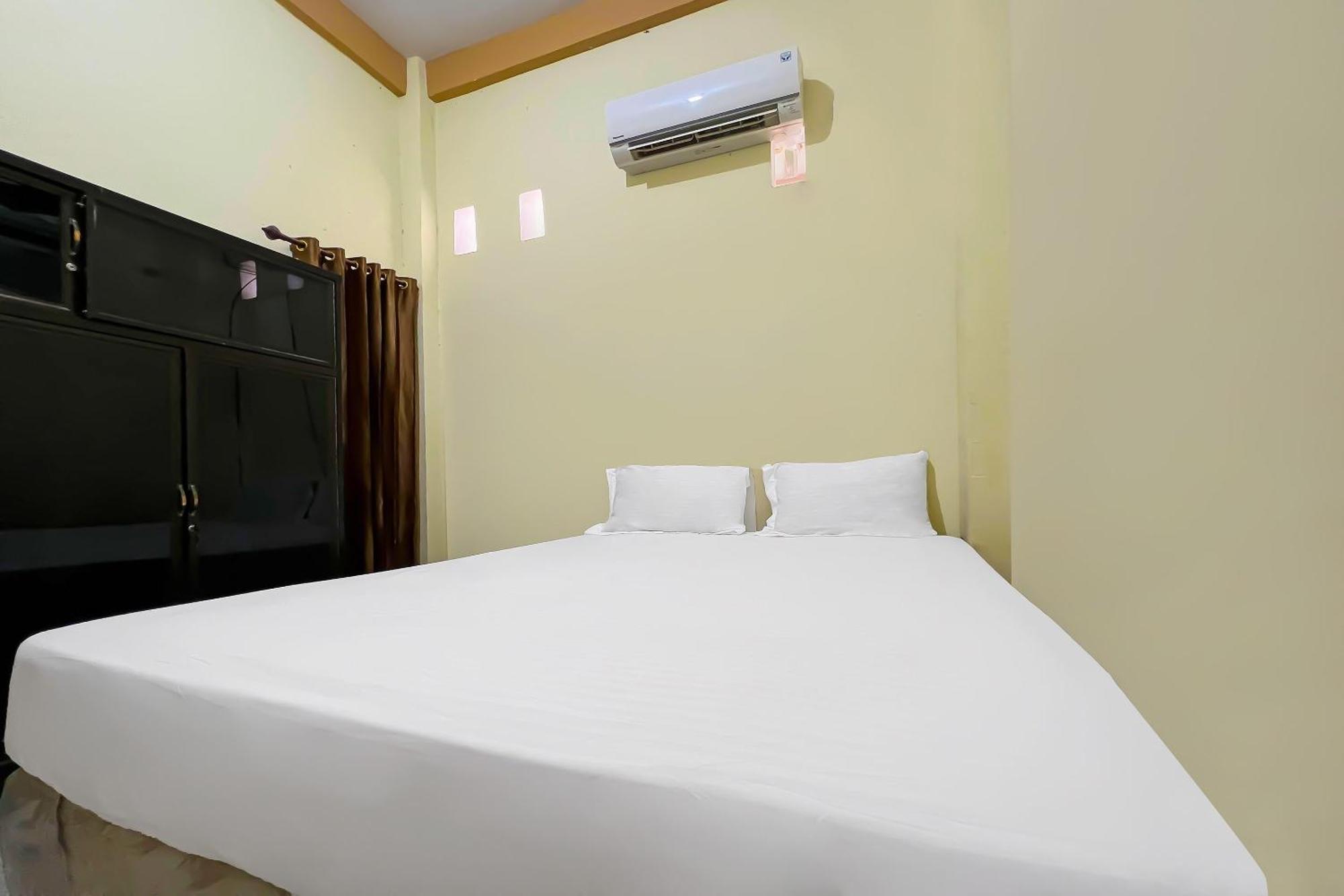 Spot On 92547 Wisma Dg Tata Makassar Esterno foto