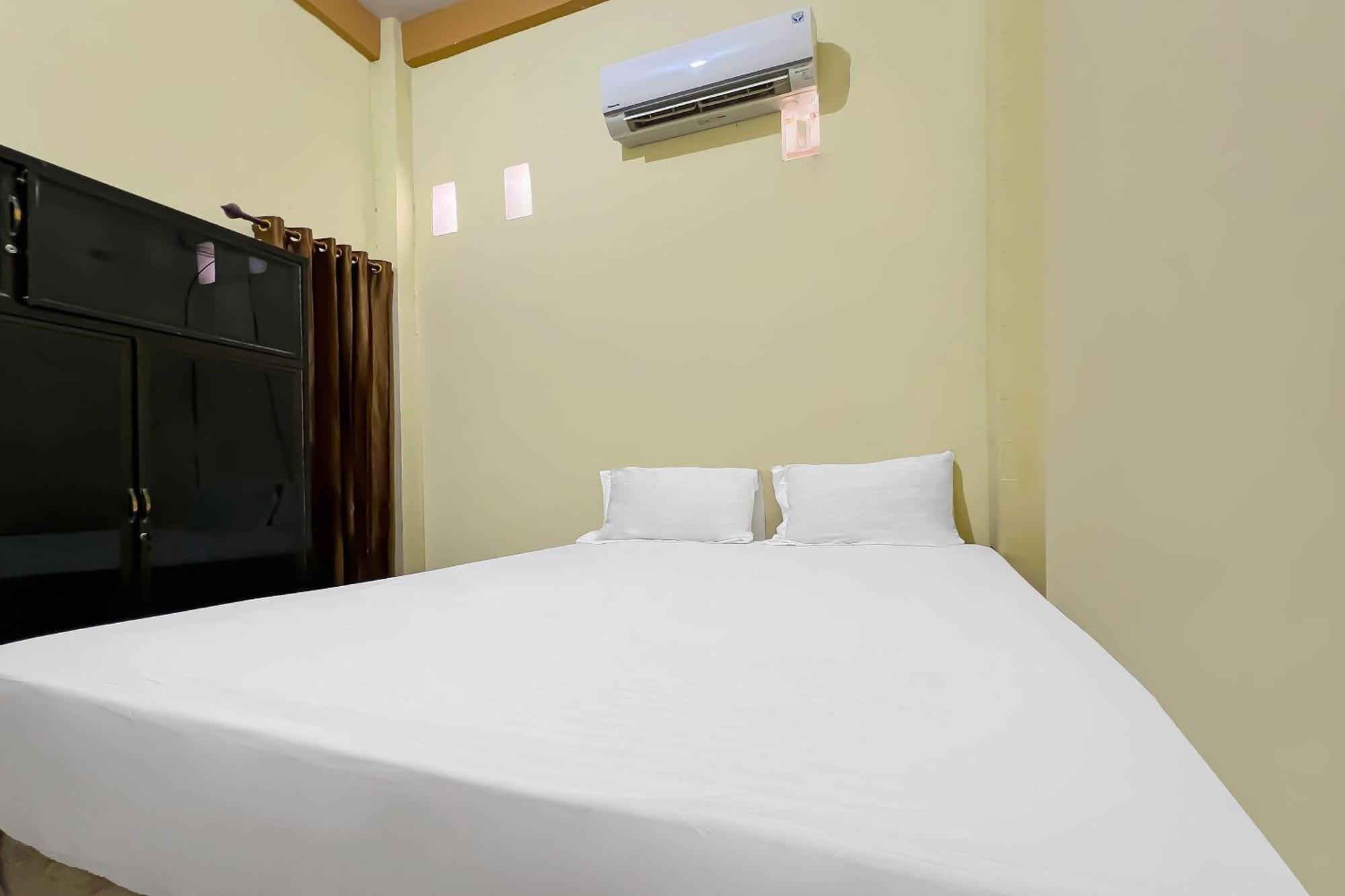 Spot On 92547 Wisma Dg Tata Makassar Esterno foto